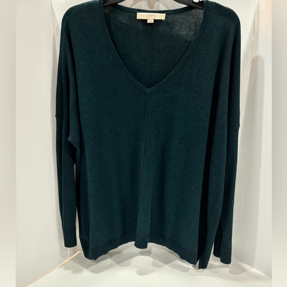 LOFT Oversized Boxy Fit Dropped Shoulder Lightweight V-Neck Knit Sweater